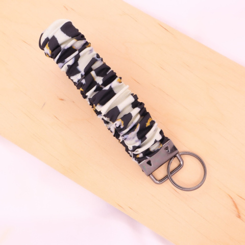 Brelok satynowy panterka