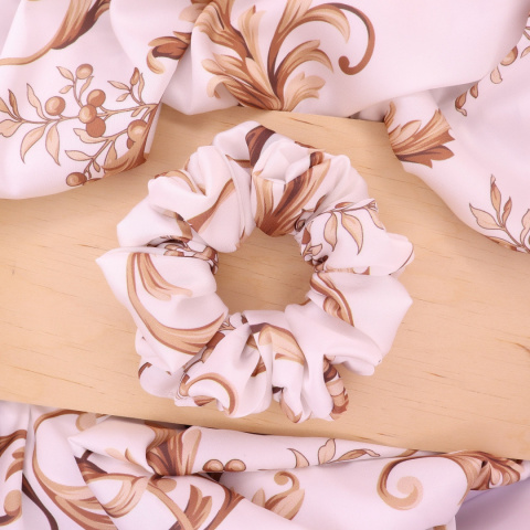 Gumka do włosów - scrunchie M biała finezja Gumka do włosów - scrunchie M biała finezja