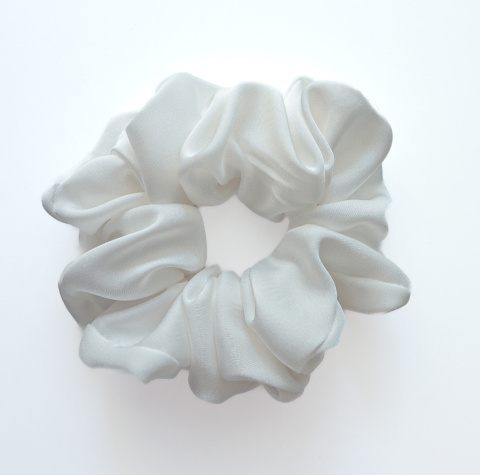 Gumka do włosów - scrunchie M biała Gumka do włosów - scrunchie M biała