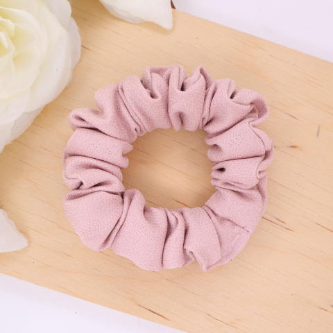 Gumka do włosów - scrunchie S błyszcząca różowa Gumka do włosów - scrunchie S błyszcząca różowa