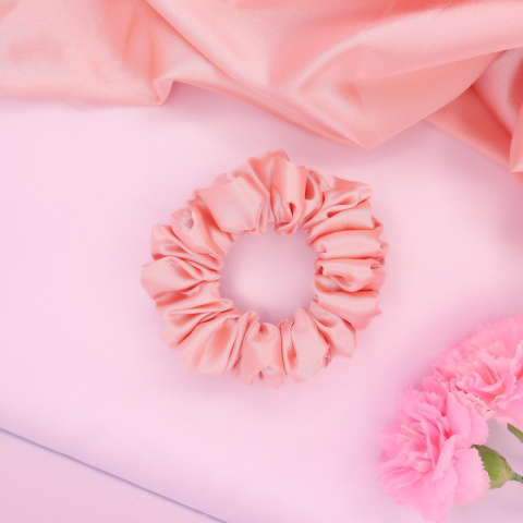 Gumka do włosów - scrunchie S brzoskwiniowa Gumka do włosów - scrunchie S brzoskwiniowa