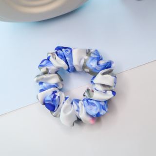Gumka do włosów - scrunchie S niebieskie kwiaty