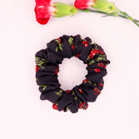 Gumka do włosów - scrunchie S red flowers Gumka do włosów - scrunchie S red flowers