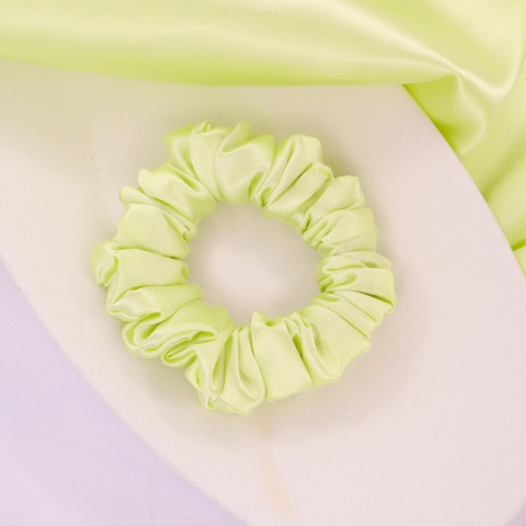 Gumka do włosów - scrunchie S seledynowa Gumka do włosów - scrunchie S seledynowa