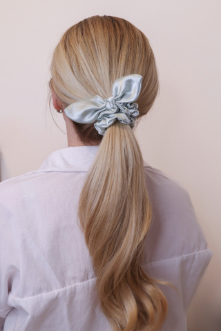 Gumka do włosów - scrunchie z uszkami szałwiowa