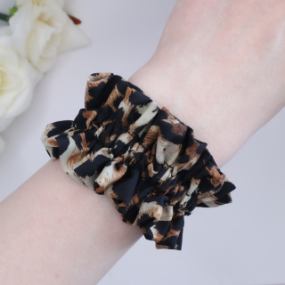 Gumka do włosów scrunchie z falbanką panterka
